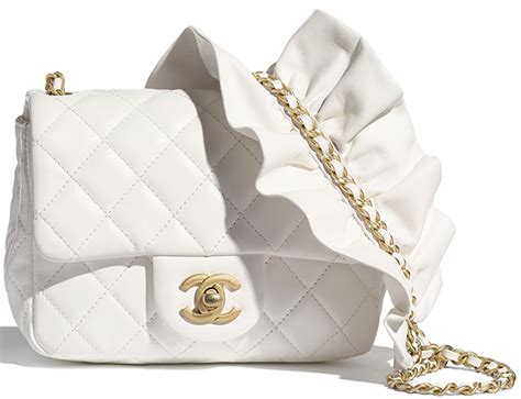 chanel fall winter 2021 bags